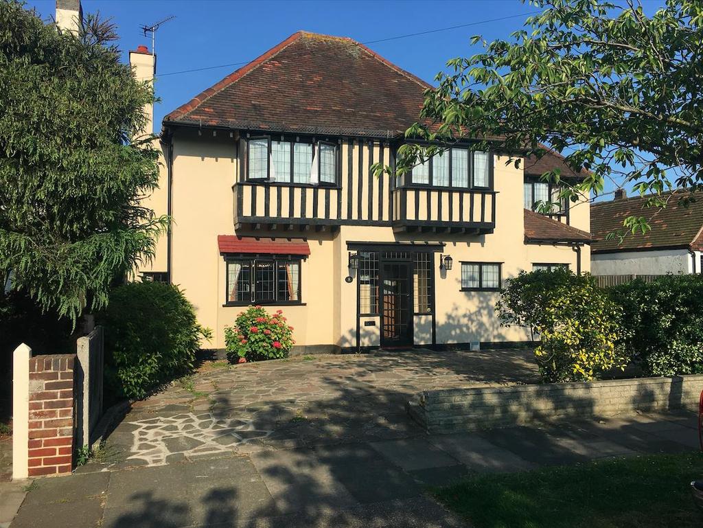 Dynevor Gardens, LeighOnSea 4 bed detached house £1,000,000