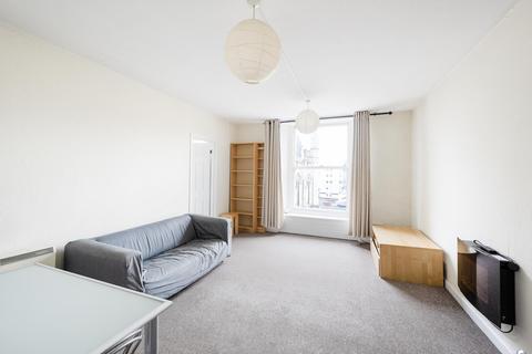 1 bedroom flat to rent, Richmond Park Road, Clifton,