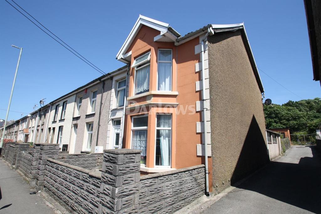 Mill Street, Tonyrefail 4 bed end of terrace house £105,000