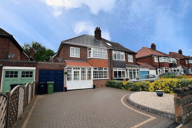 Stuart Road, Halesowen 3 bed semidetached house £269,950