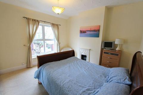 2 bedroom terraced house to rent, Blakenall Lane, Walsall
