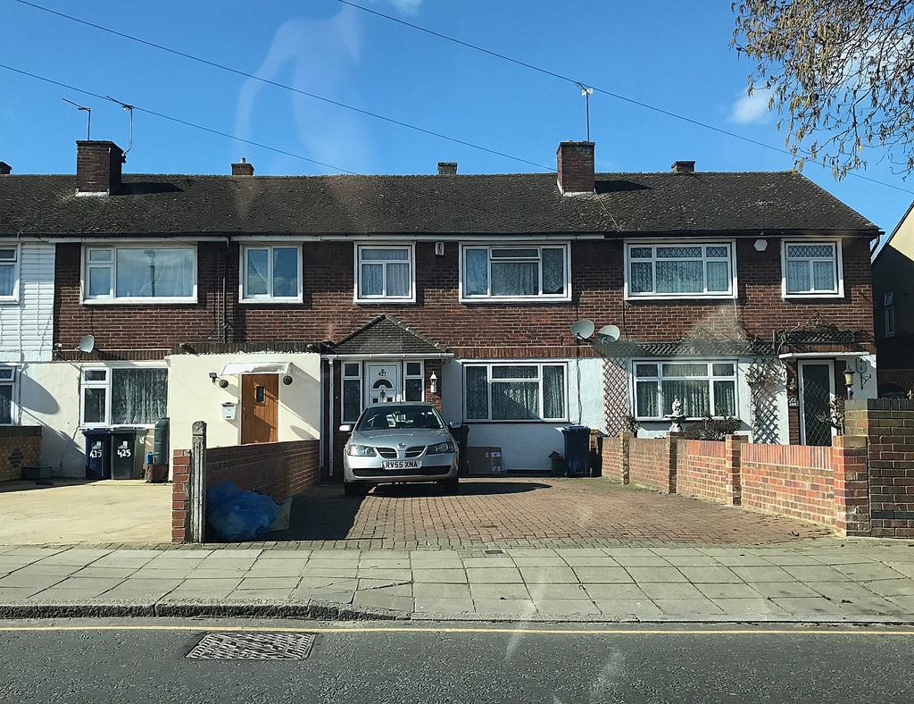 Allenby Road, Southall, UB1 3 bed house to rent £1,700 pcm (£392 pw)