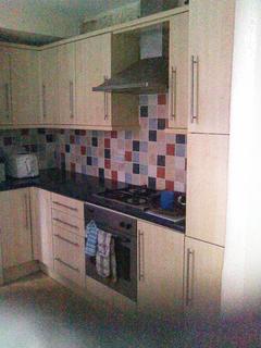 2 bedroom flat to rent, Simonside Terrace, Heaton, Newcastle Upon Tyne