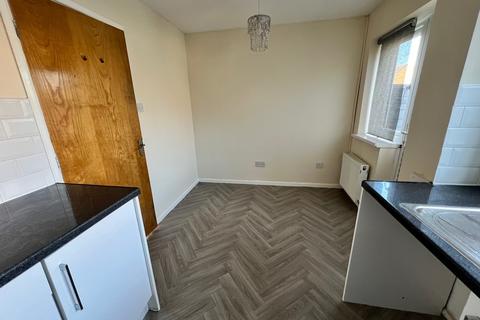 2 bedroom end of terrace house to rent, Burdock Close, Tamebridge, Walsall WS5