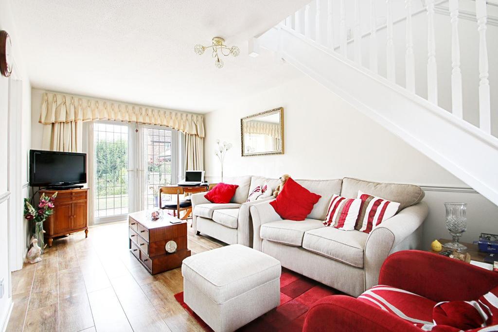 Turner Avenue, Lawford Dale, Manningtree, Essex 2 bed cottage £230,000