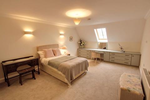 3 bedroom retirement property for sale - Bolnore Road, Haywards Heath