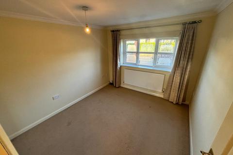 2 bedroom apartment to rent, Chapel Croft, Hemingfield