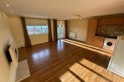 2 bed flat/apartment for rent in Chapel Croft, Hemingfield