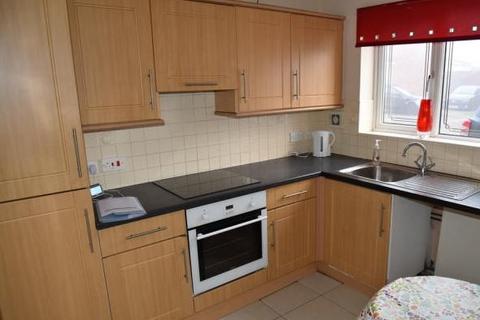 2 bedroom townhouse to rent, Thornwood Close, Thurnscoe