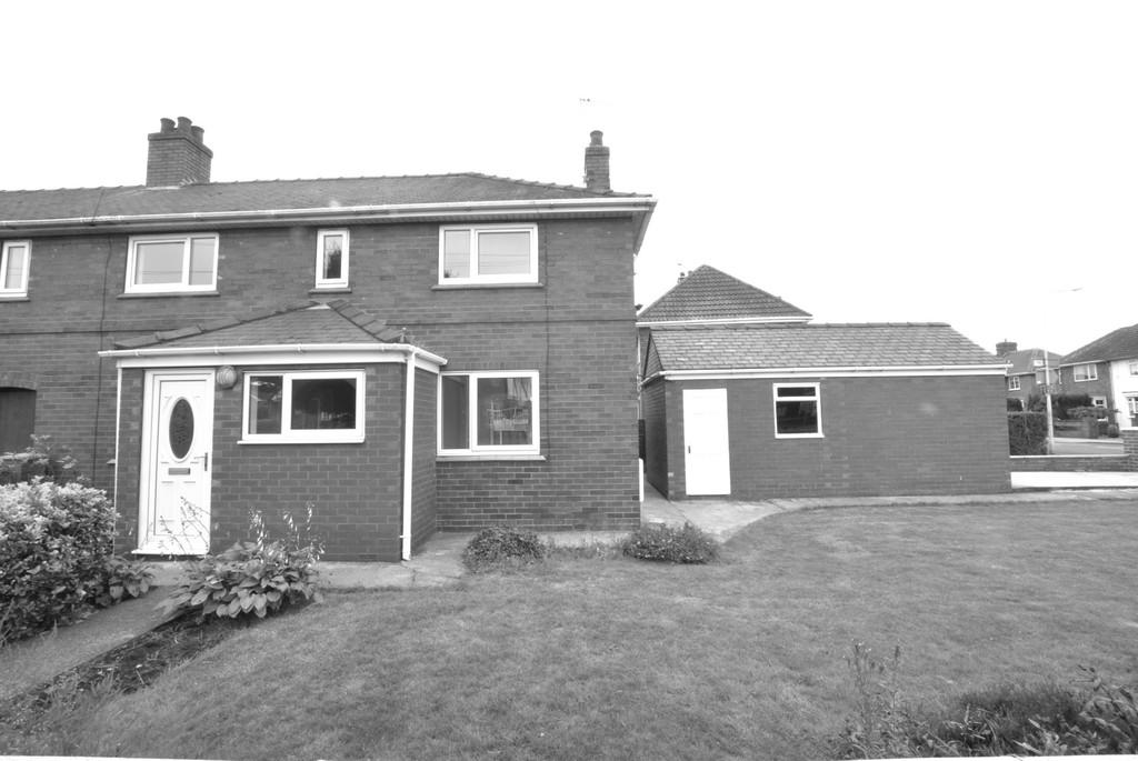 Newclose Lane, Goole 3 bed end of terrace house £155,000