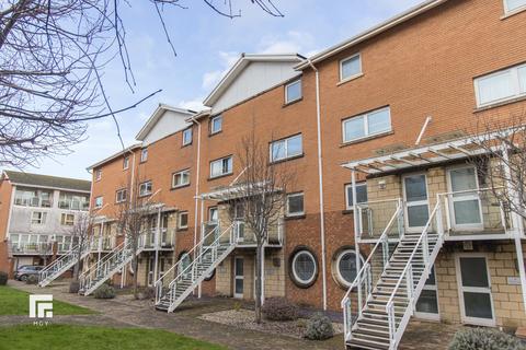 3 bedroom townhouse to rent, Taliesin Court, Century Wharf, Cardiff Bay