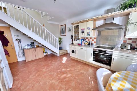 2 bedroom maisonette for sale, Southbourne