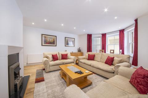 2 bedroom flat to rent, Netherhall Gardens, Hampstead, London