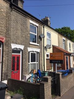 2 bedroom terraced house to rent, Sprowston Road, North City