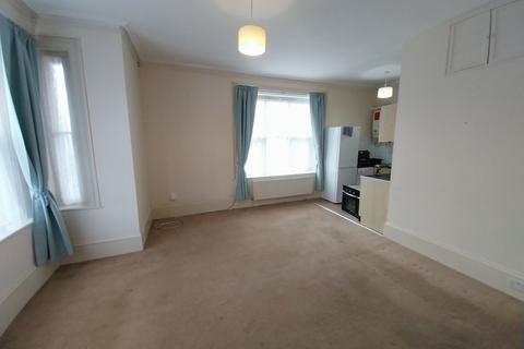 1 bedroom flat to rent, Edenbridge, Kent, TN8