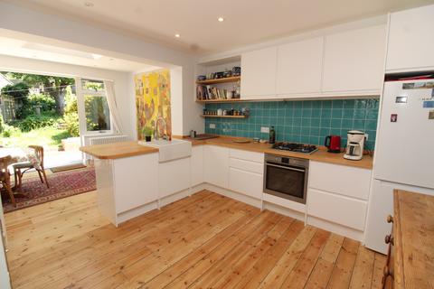 4 bedroom terraced house to rent, Brighton BN1