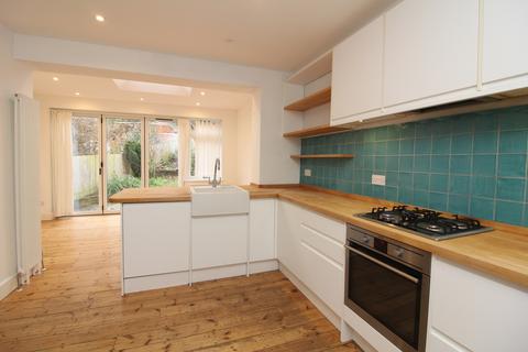 4 bedroom terraced house to rent, Brighton BN1