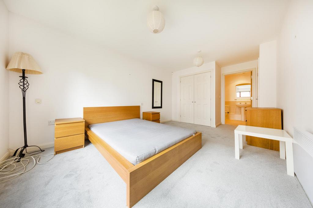 Bedroom ()