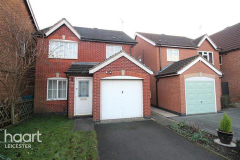 3 bedroom flat to rent, Parham Close, Leicester