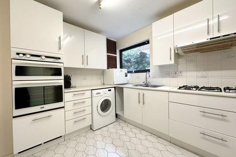 42 Pitt Place, Epsom, KT17 4PY