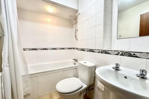 42 Pitt Place, Epsom, KT17 4PY
