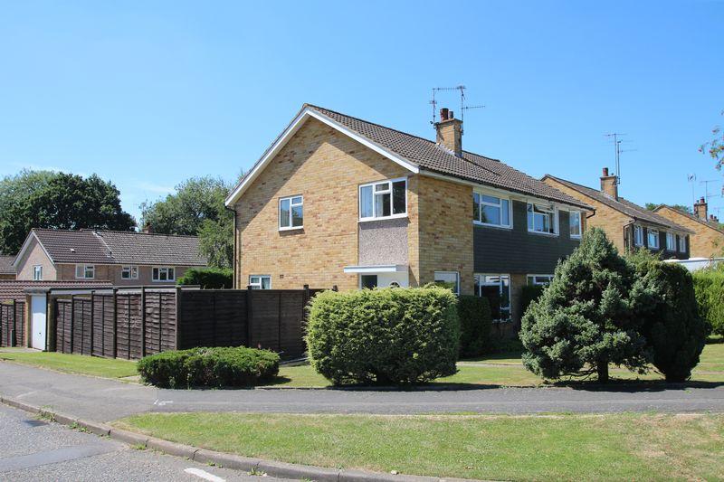 Cranleigh Mead, Cranleigh 3 bed semidetached house £350,000