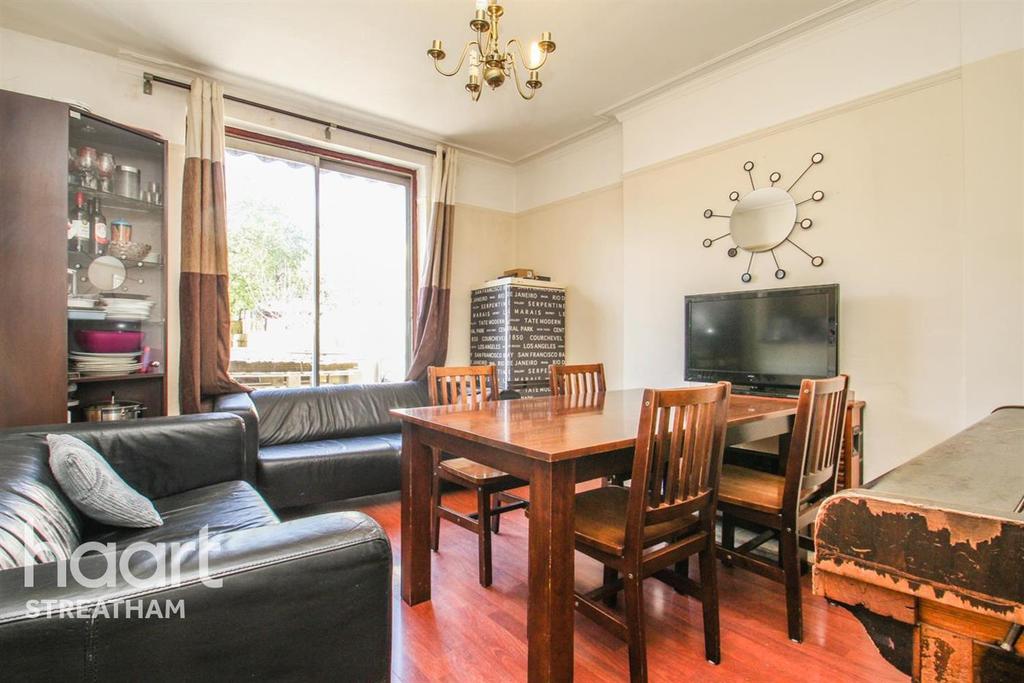 Gracefield Gardens, SW16 3 bed terraced house £2,100 pcm (£485 pw)