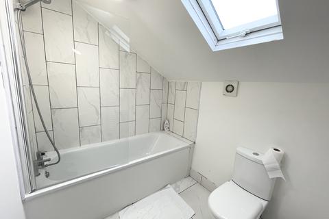1 bedroom in a house share to rent - Coldcotes Avenue, Leeds, West Yorkshire, LS9