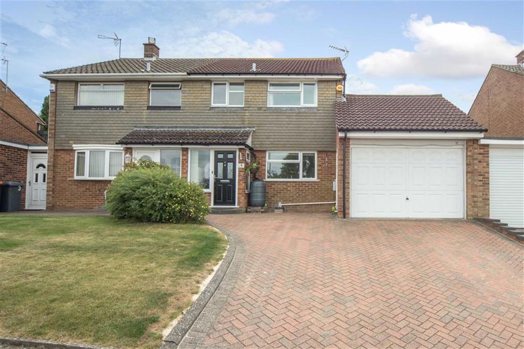 Hilton Avenue, Dunstable, Bedfordshire, LU6 3 bed semidetached house