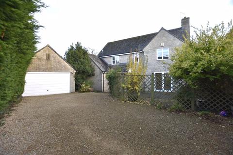 Russell Close, Didmarton, Wiltshire