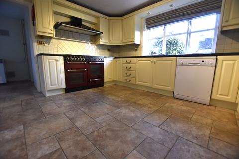 4 bedroom detached house to rent - Russell Close, Didmarton