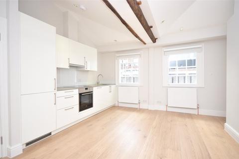 Studio to rent, Ganton Street, London, W1F