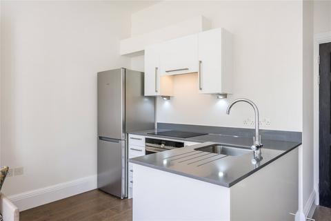 Studio to rent, Lincoln's Inn Fields, Holborn, WC2A