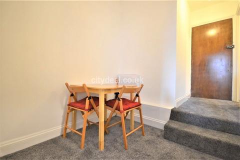 Studio to rent, Royal College Street, Camden, NW1 9QS