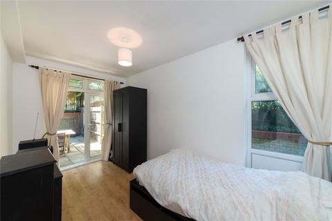 2 bedroom apartment to rent, Holyoake Court, London SE16