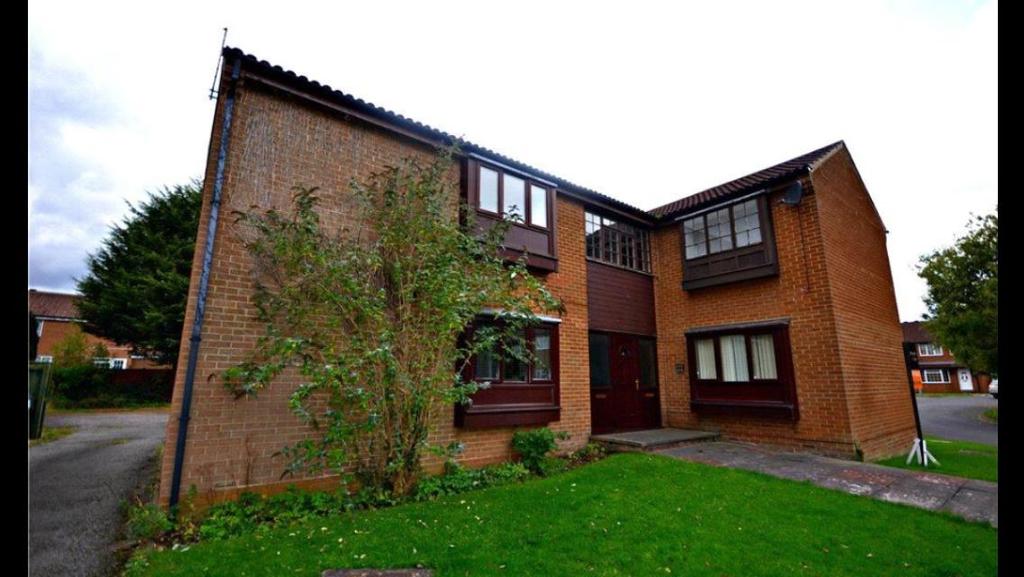 Cedarwood Glade, Stainton Studio £45,000