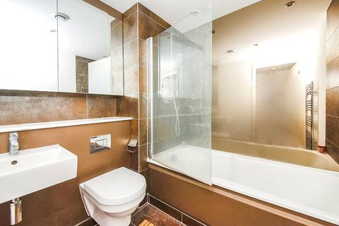 Studio to rent - Landmark East Tower, 24 Marsh Wall, E14