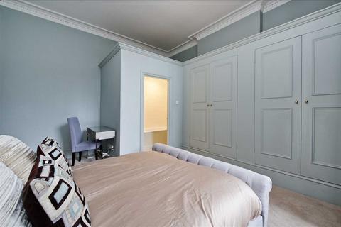 2 bedroom apartment to rent, Queens Gate Gardens, South Kensington SW7