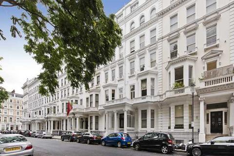 2 bedroom apartment to rent, Queens Gate Gardens, South Kensington SW7