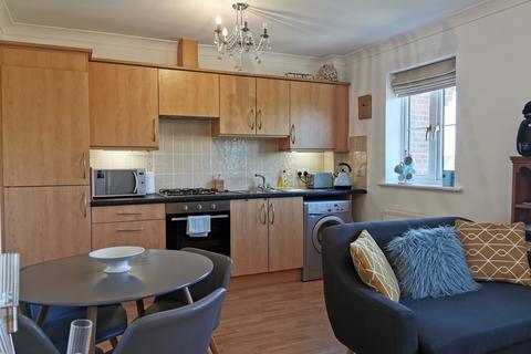 1 bedroom flat to rent, Mere Close, Bracklesham Bay, Chichester, PO20
