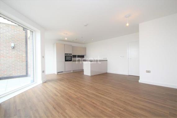 Park View Mansions Olympic Village E20 3 Bed Flat To Rent