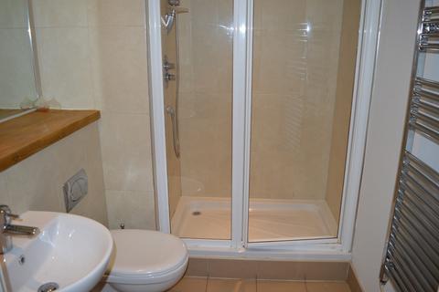 2 bedroom apartment to rent, The Gateway East