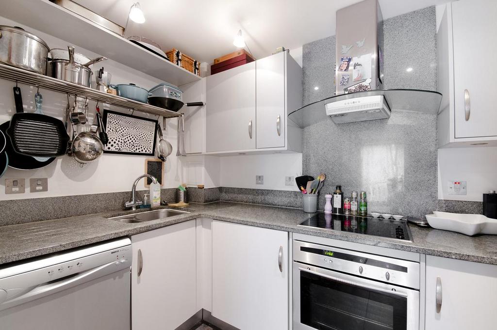 Apartment in London - View 4