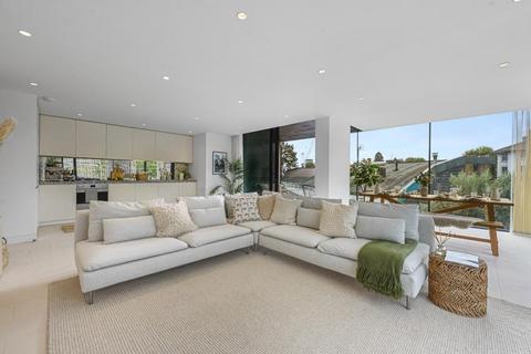 3 bedroom flat to rent, Oval Road, Primrose Hill, NW1