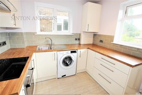 2 bedroom flat to rent, Brentmead Close, Hanwell, W7