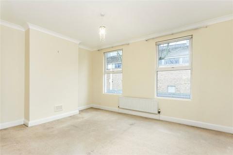 3 bedroom terraced house to rent, Clements Road, London