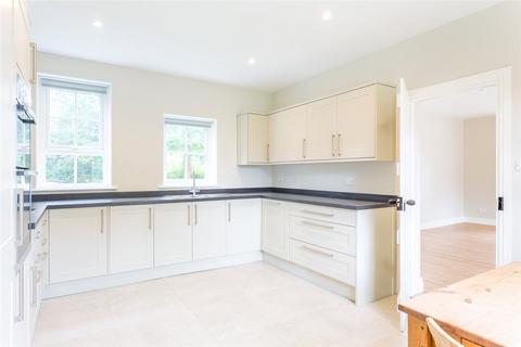4 bedroom semi-detached house to rent, Knowl Hill, Kingsclere, Newbury, RG20