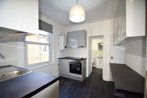 2 bedroom apartment to rent, Whellock Road, Chiswick