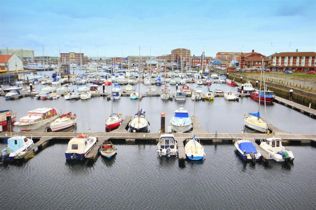 Merchant House, Marina, Hartlepool 3 bed apartment £525 pcm (£121 pw)
