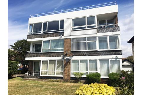 2 bedroom flat to rent, Chalkwell Avenue, Chalkwell, Westcliff-on-Sea